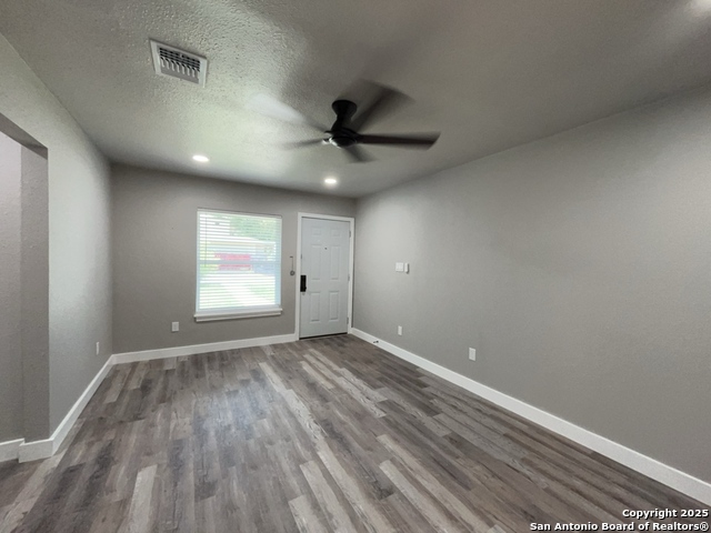 Image 8 of 31 For 2903 Zarzamora Street N