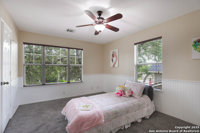 Listing photo id 17 for 10707 Axis Crossing