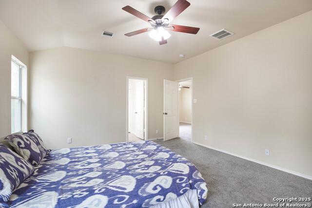 Listing photo id 24 for 10707 Axis Crossing