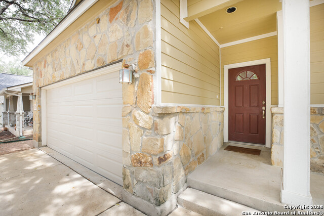 Listing photo id 3 for 10707 Axis Crossing