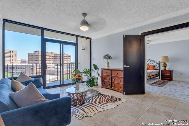 Image 21 of 24 For 7701 Wurzbach Rd  1201