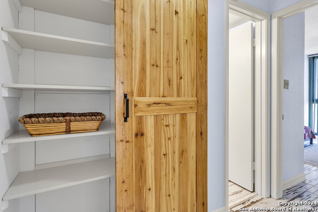 Image 3 of 24 For 7701 Wurzbach  1201
