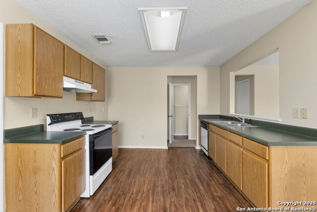 Image 7 of 29 For 8023 Chestnut Cedar