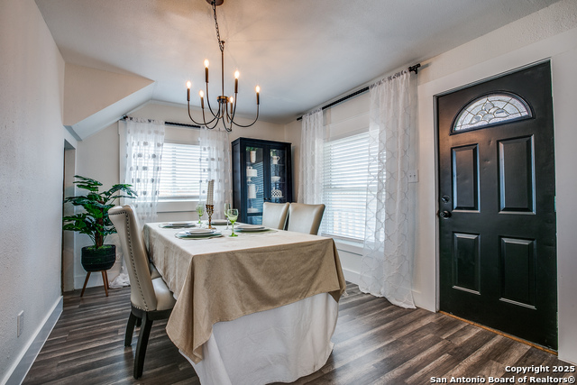Listing photo id 4 for 525 Rossville