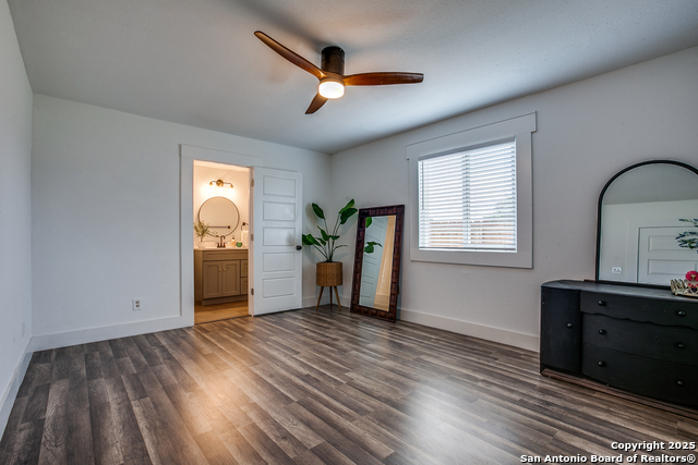 Listing photo id 7 for 525 Rossville