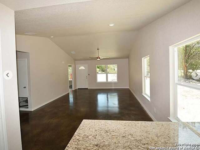Listing photo id 7 for 247 Remington