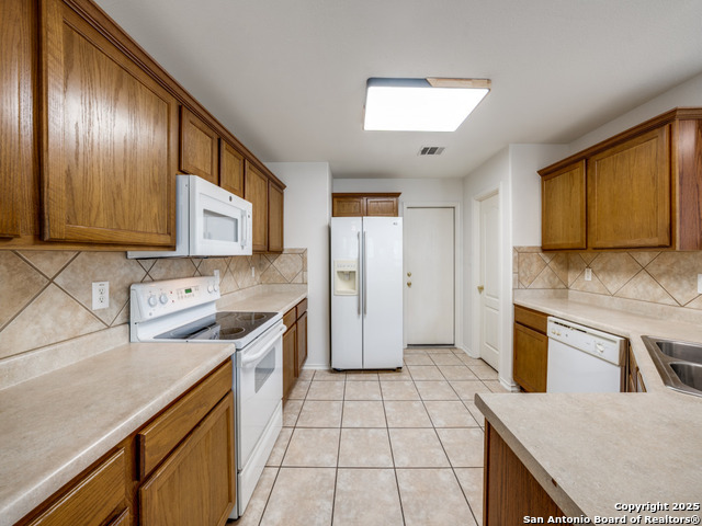 Listing photo id 4 for 11638 Wood Harbor