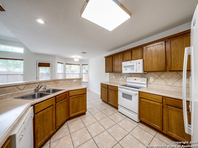 Listing photo id 5 for 11638 Wood Harbor