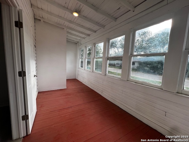 Listing photo id 13 for 308 Coker W