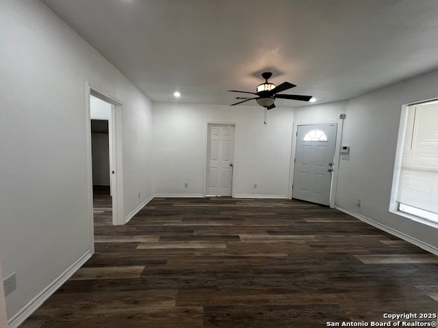 Listing photo id 3 for 308 Coker W