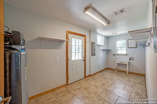Listing photo id 9 for 205 County Road 7721