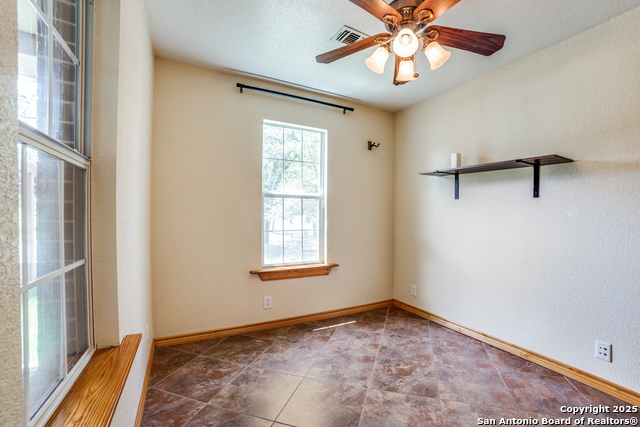 Listing photo id 14 for 205 County Road 7721