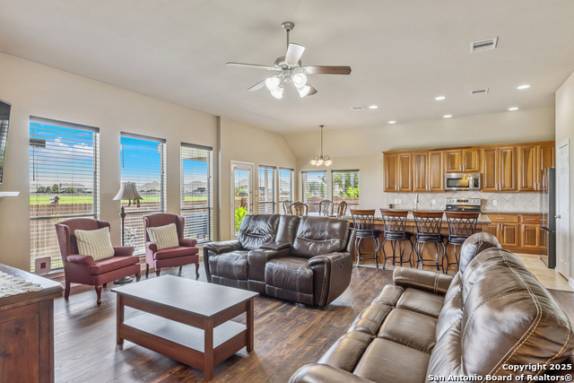 Image 13 of 48 For 3035 Mustang Meadow