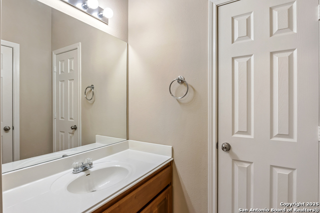 Image 33 of 48 For 3035 Mustang Meadow