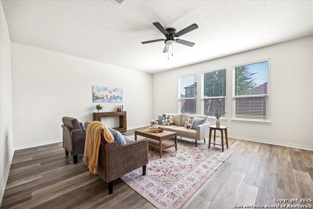 Image 8 of 47 For 7331 Primrose Post