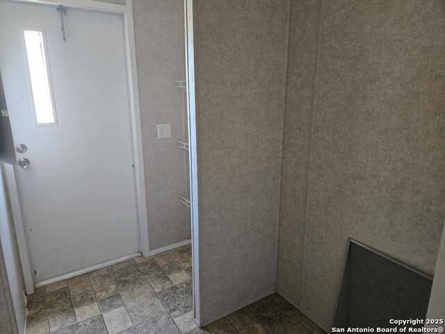 Image 16 of 21 For 338 Rosemary