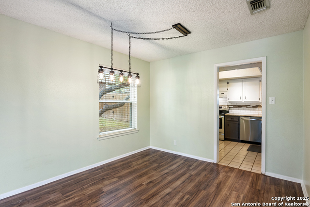 Listing photo id 12 for 8507 Star Creek Dr.