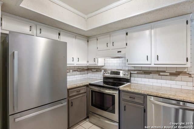 Listing photo id 15 for 8507 Star Creek Dr.