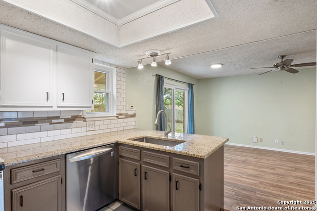Listing photo id 16 for 8507 Star Creek Dr.