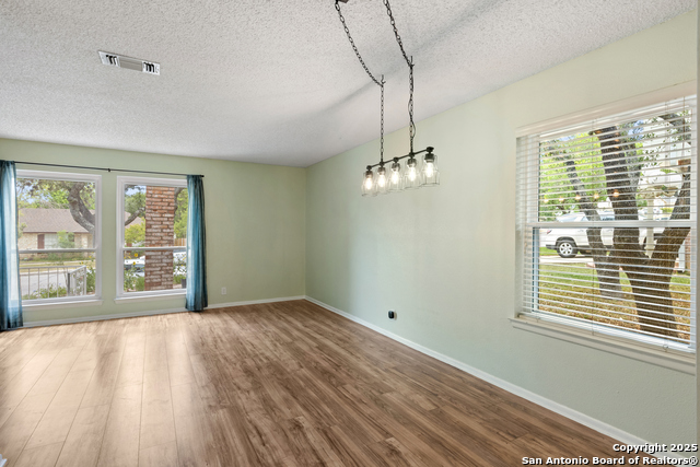 Listing photo id 18 for 8507 Star Creek Dr.