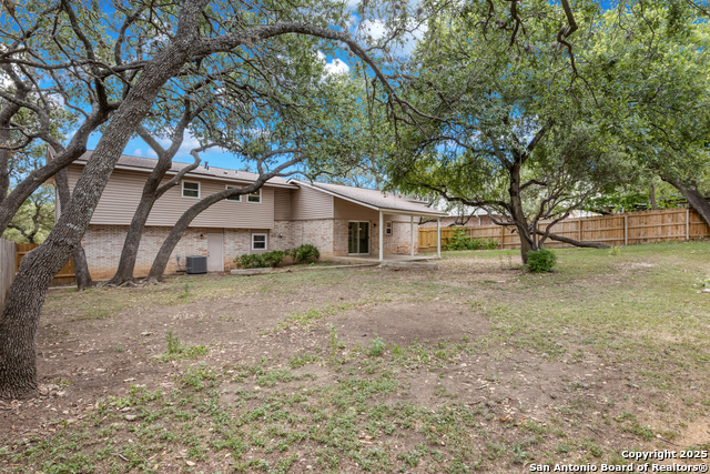 Listing photo id 27 for 8507 Star Creek Dr.