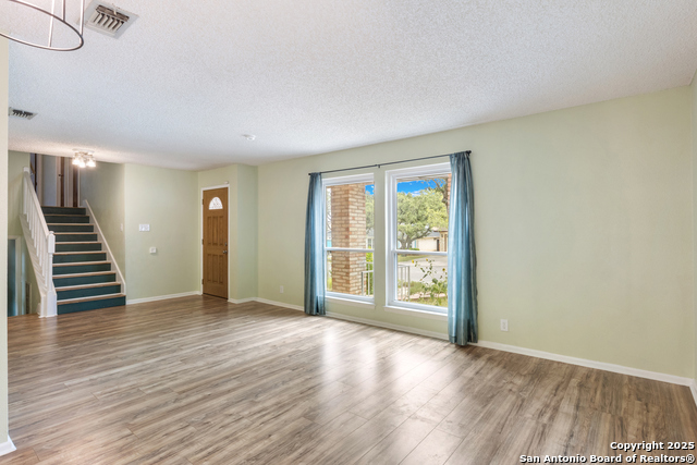 Listing photo id 1 for 8507 Star Creek Dr.