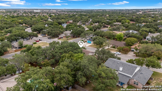 Listing photo id 32 for 8507 Star Creek Dr.
