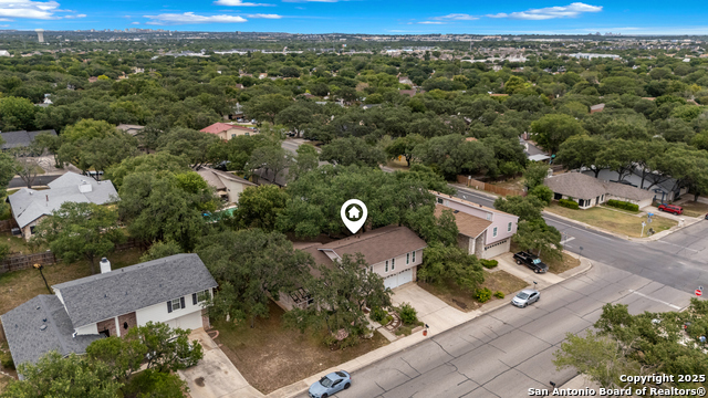 Listing photo id 4 for 8507 Star Creek Dr.