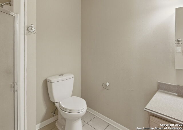 Image 13 of 18 For 661 Floral  Apt C