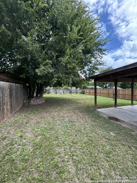 Image 11 of 14 For 140 Glenarm Pl