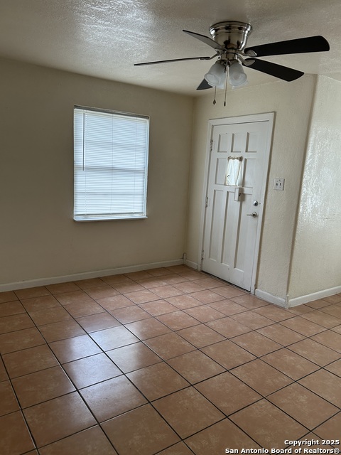 Image 3 of 14 For 140 Glenarm Pl