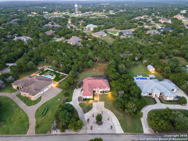 Listing photo id 1 for 27906 Bogen
