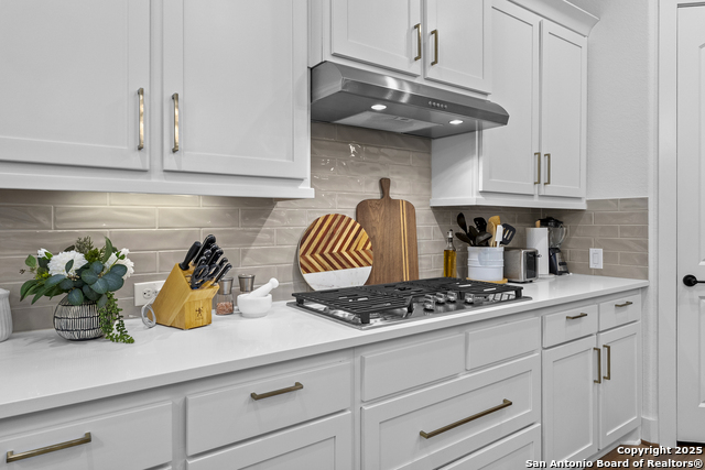 Image 12 of 30 For 8511 Nichols Sky