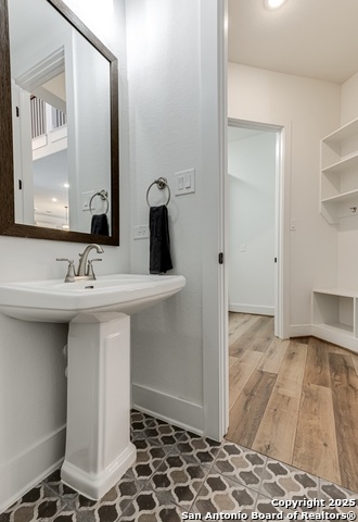 Image 15 of 30 For 8511 Nichols Sky