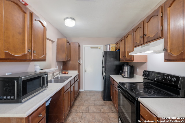 Image 8 of 17 For 1119 Boling Brook St