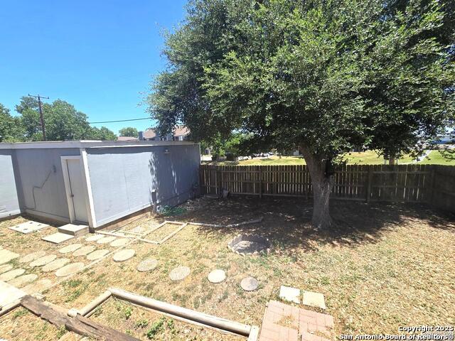 Image 21 of 26 For 6508 Honey Hill