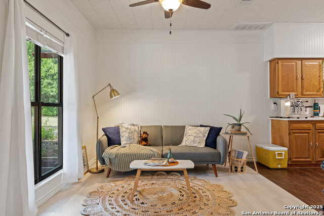 Image 21 of 34 For 8612 Flint Rock