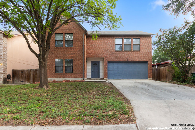 Listing photo id 0 for 9811 Kelton  