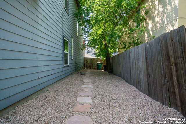 Image 26 of 30 For 121 Alabama Street