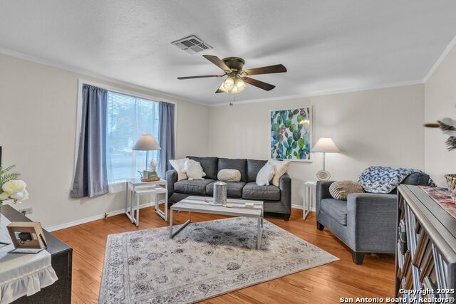 Image 8 of 16 For 1001 Green St.