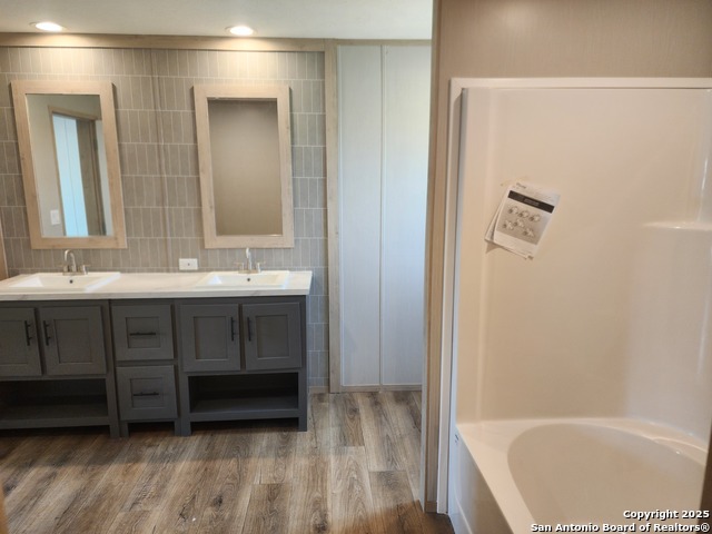 Image 15 of 23 For 4214 Woodrow Center