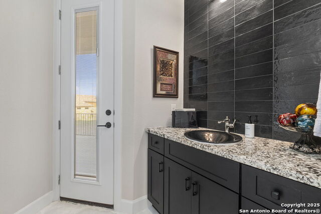 Listing photo id 30 for 26012 Cotaco Creek