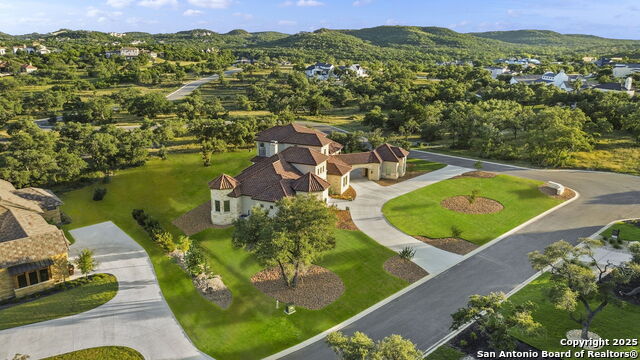 Listing photo id 5 for 26012 Cotaco Creek