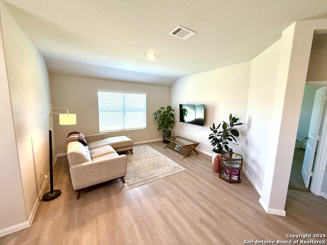 Image 12 of 30 For 7918 Dovers Den