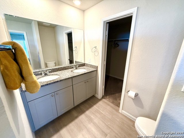 Image 16 of 30 For 7918 Dovers Den