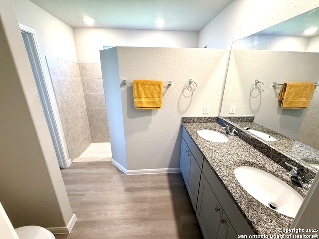 Image 17 of 30 For 7918 Dovers Den