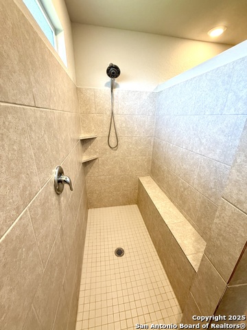 Image 18 of 30 For 7918 Dovers Den