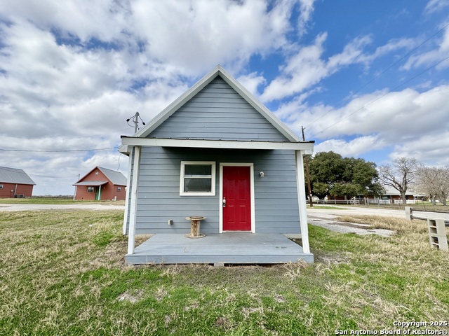 Details for 573 Texas 97  110, Floresville, TX 78114