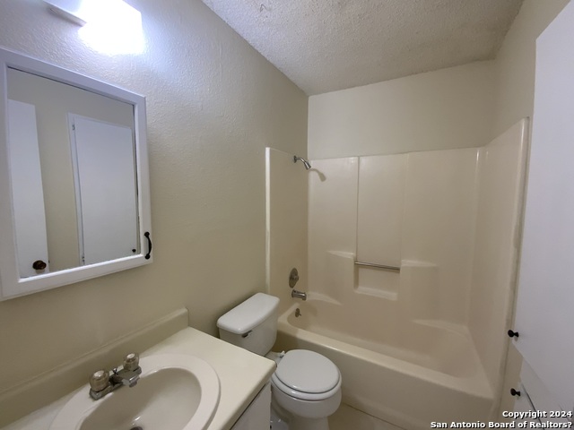 Listing photo id 8 for 10126 Galesburg