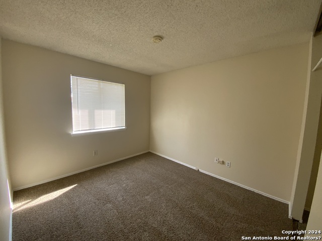 Listing photo id 12 for 10126 Galesburg